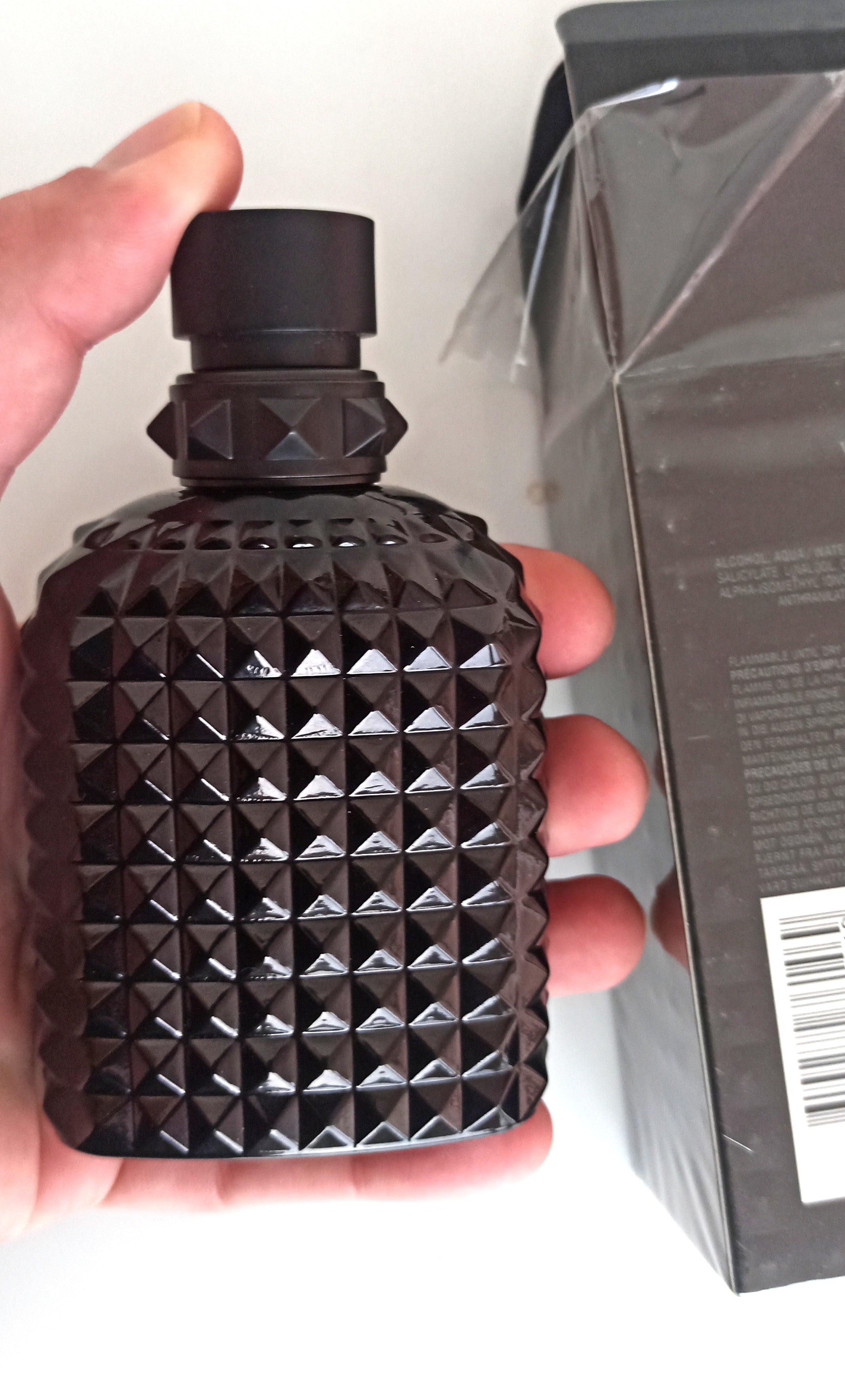 DEAL OF 2 PERFUMES INTERNATIONALY RECOGNIZE PERFUMES