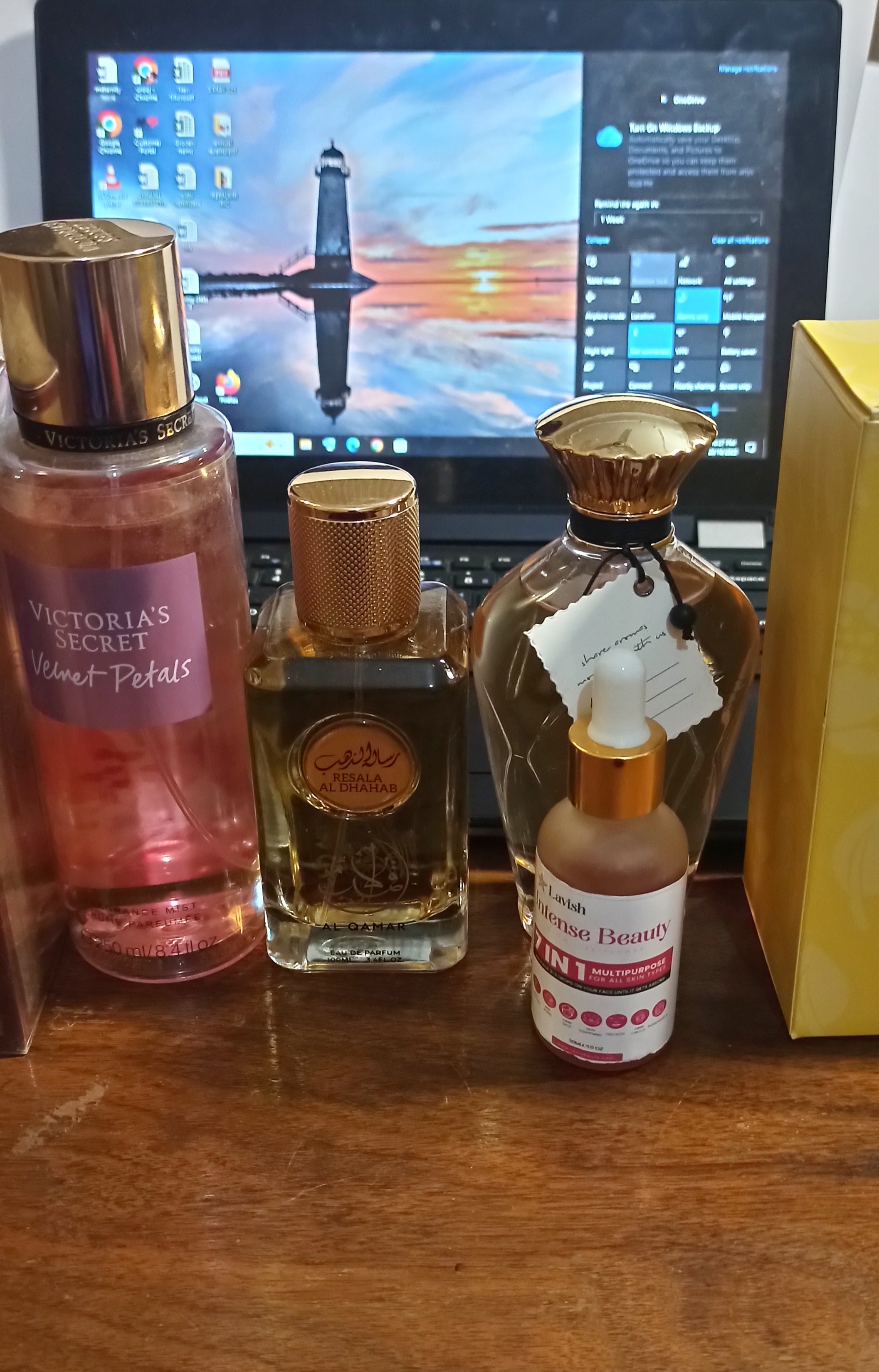2 perfumes . 1 bodymist .1 beauty scrum